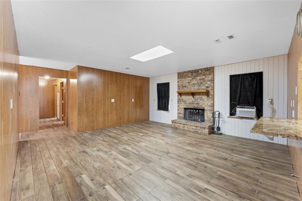 12315 Garrett Rd, HOUSTON, TX 77044