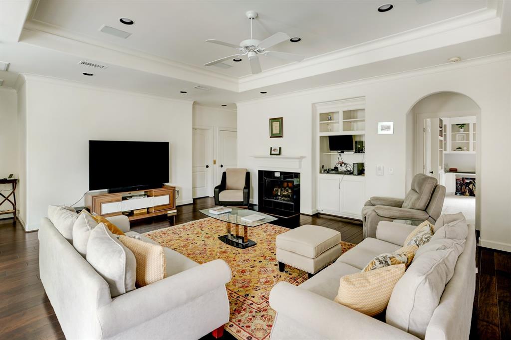 2026 Sunset Blvd, Houston, TX 77005