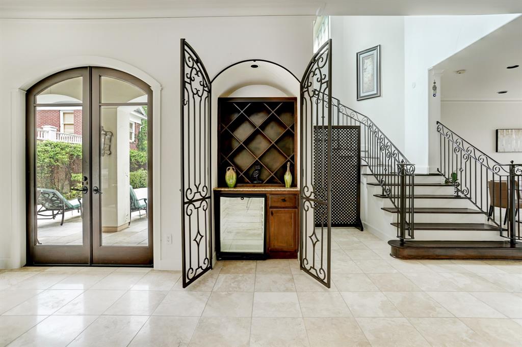 2026 Sunset Blvd, Houston, TX 77005