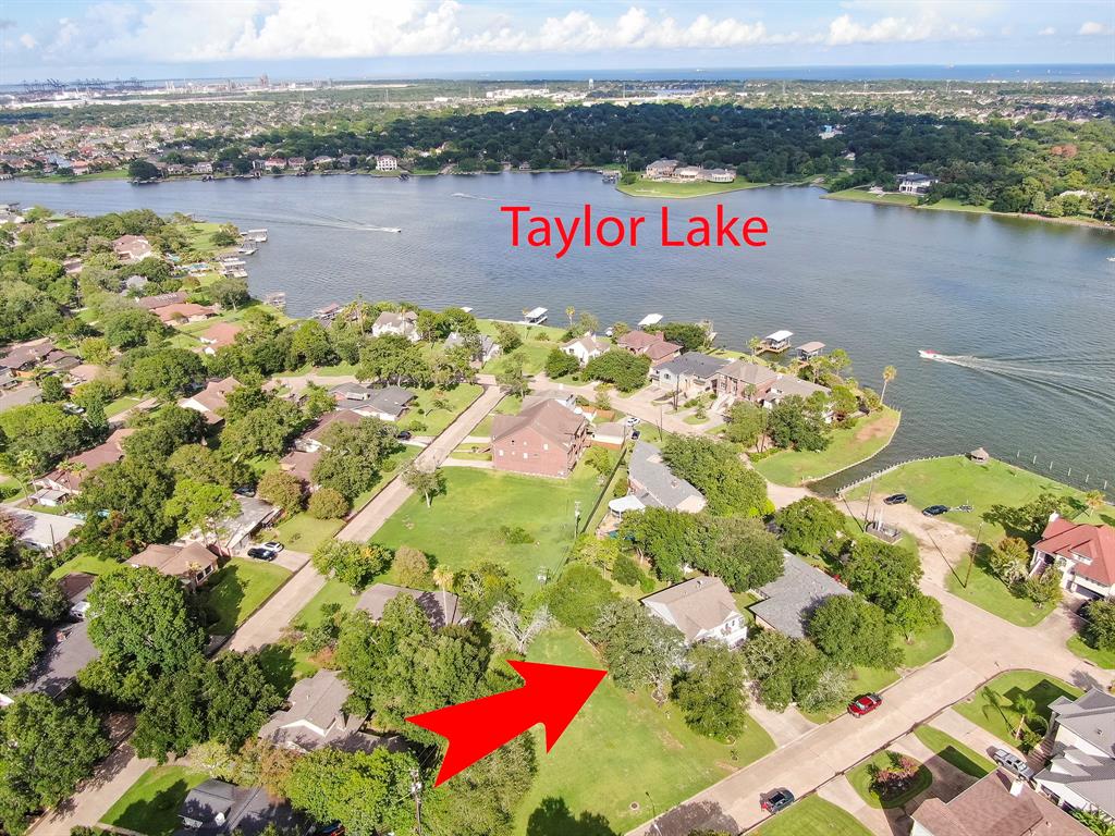 706 Timber Cove Dr, SEABROOK, TX 77586