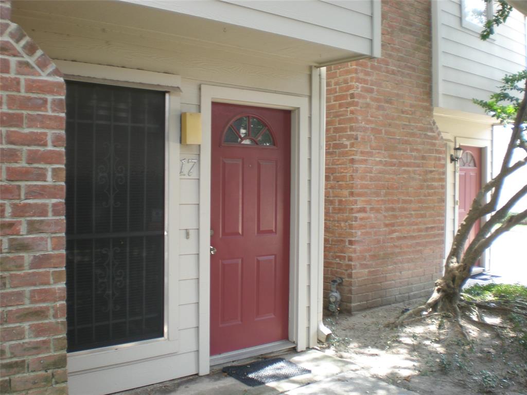 3901 Woodchase Dr Unit 17