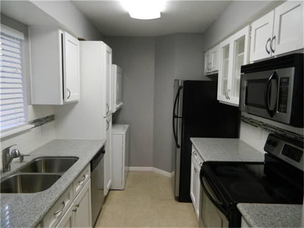 18800 Egret Bay Blvd Unit 1009  