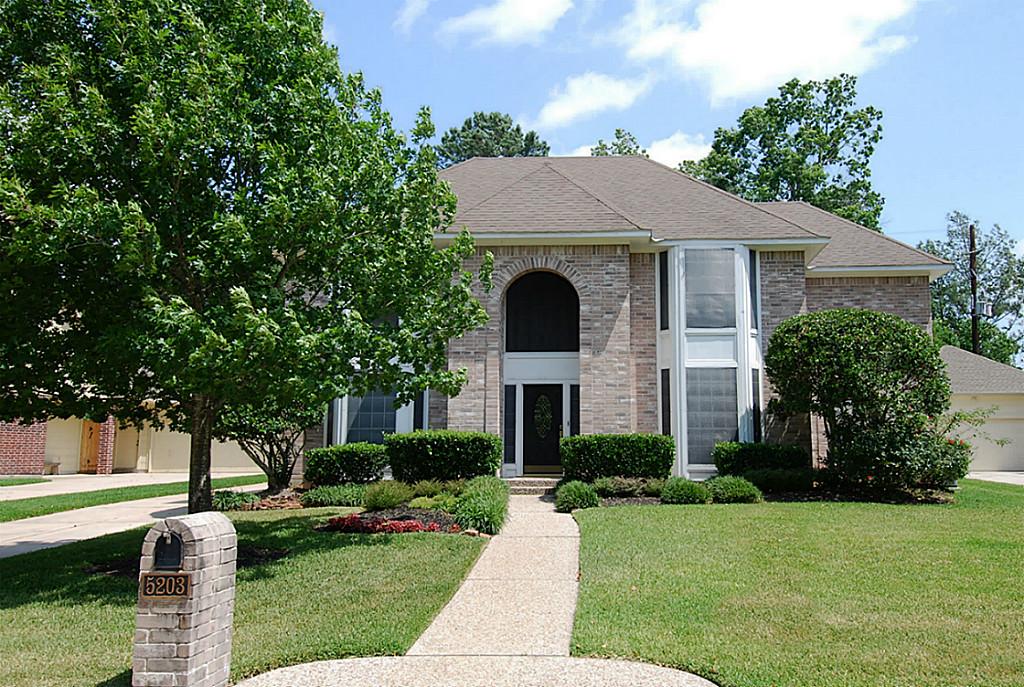 5203 Riverside Oaks Dr  