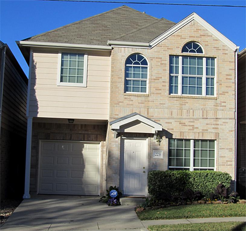 223 Bayou St  