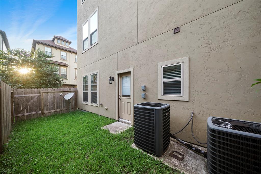 2708 Kings Retreat Cir, KINGWOOD, TX 77345