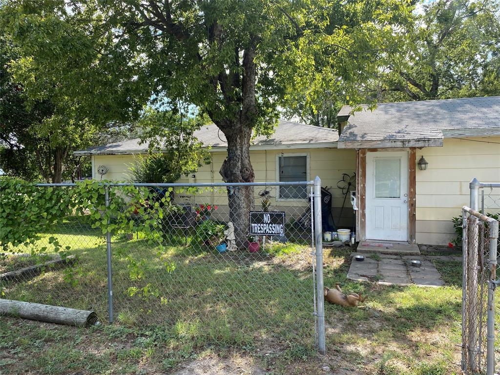 108 E Kirby  