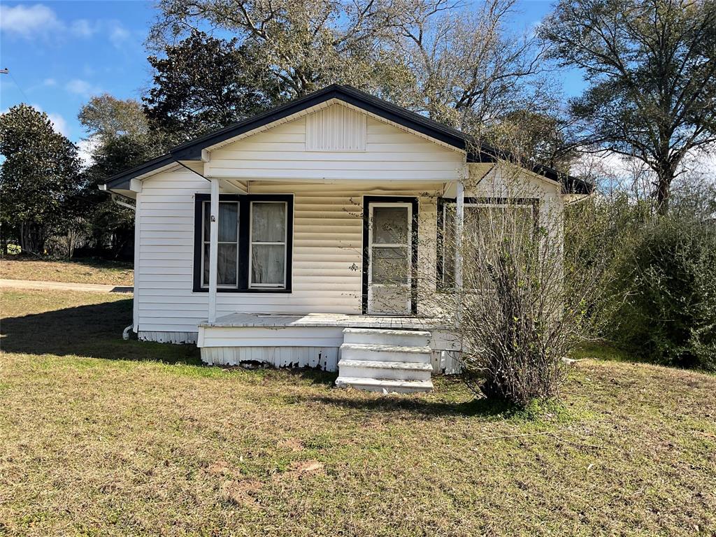 1934 N Main St  