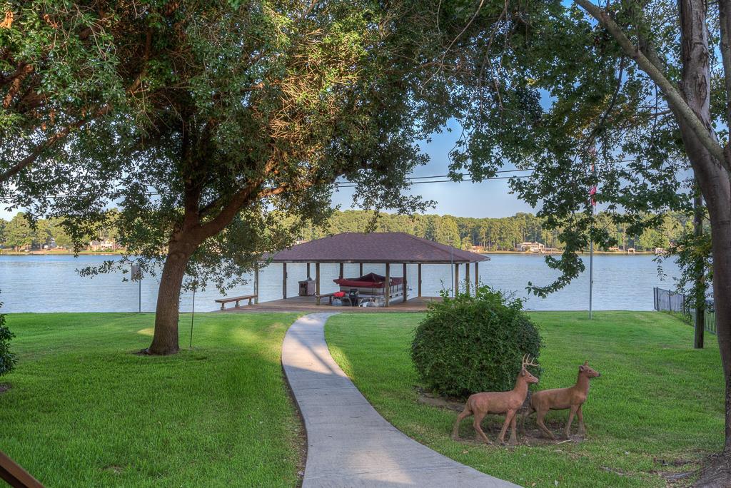 15924 Malibu E, Willis, TX 77318 - HAR.com