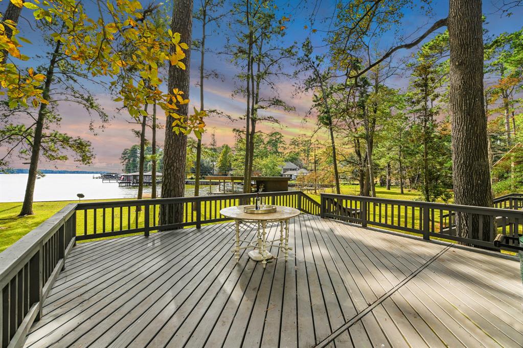 15884 Malibu E, Willis, TX 77318 - HAR.com