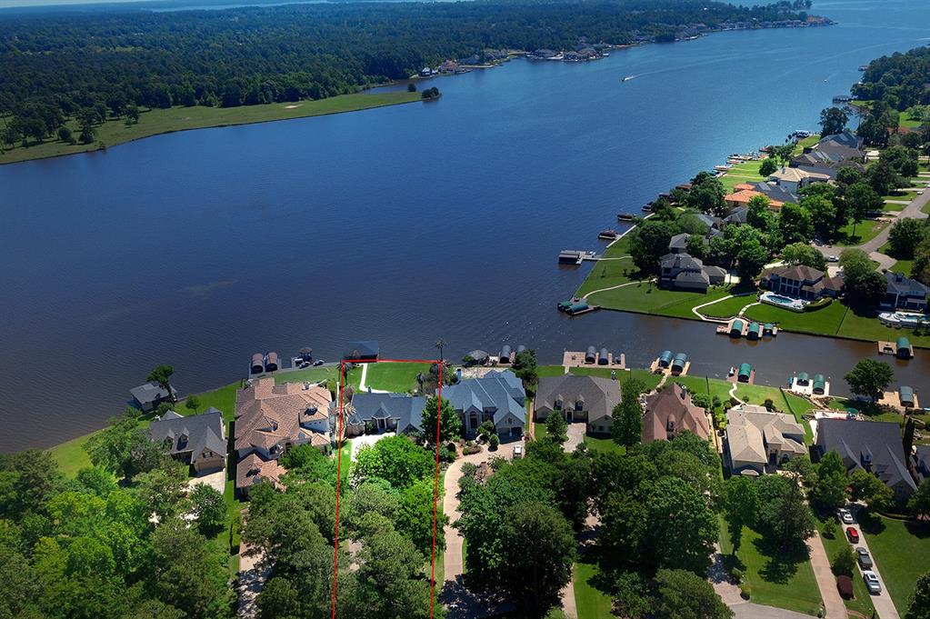 19916 Gemstone Dr, Montgomery, TX 77356