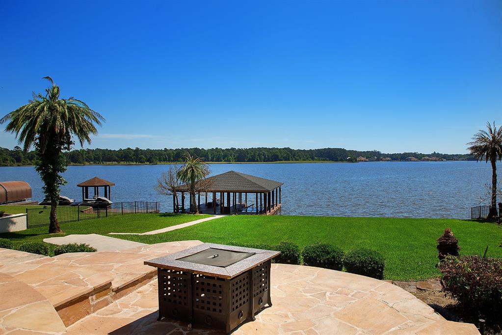 19916 Gemstone Dr, Montgomery, TX 77356