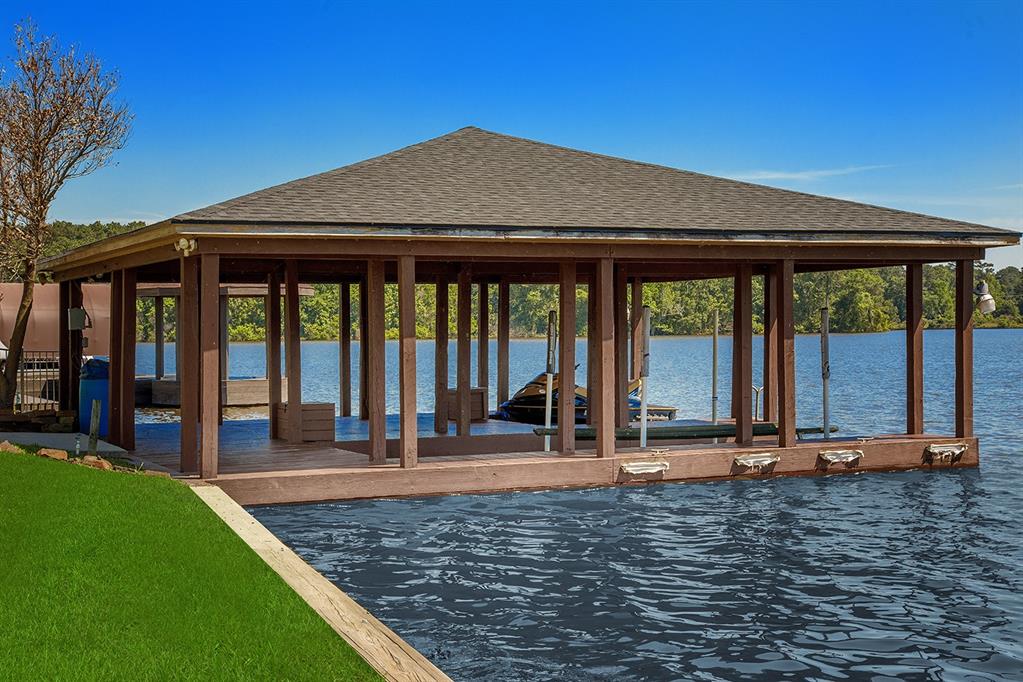 19916 Gemstone Dr, Montgomery, TX 77356