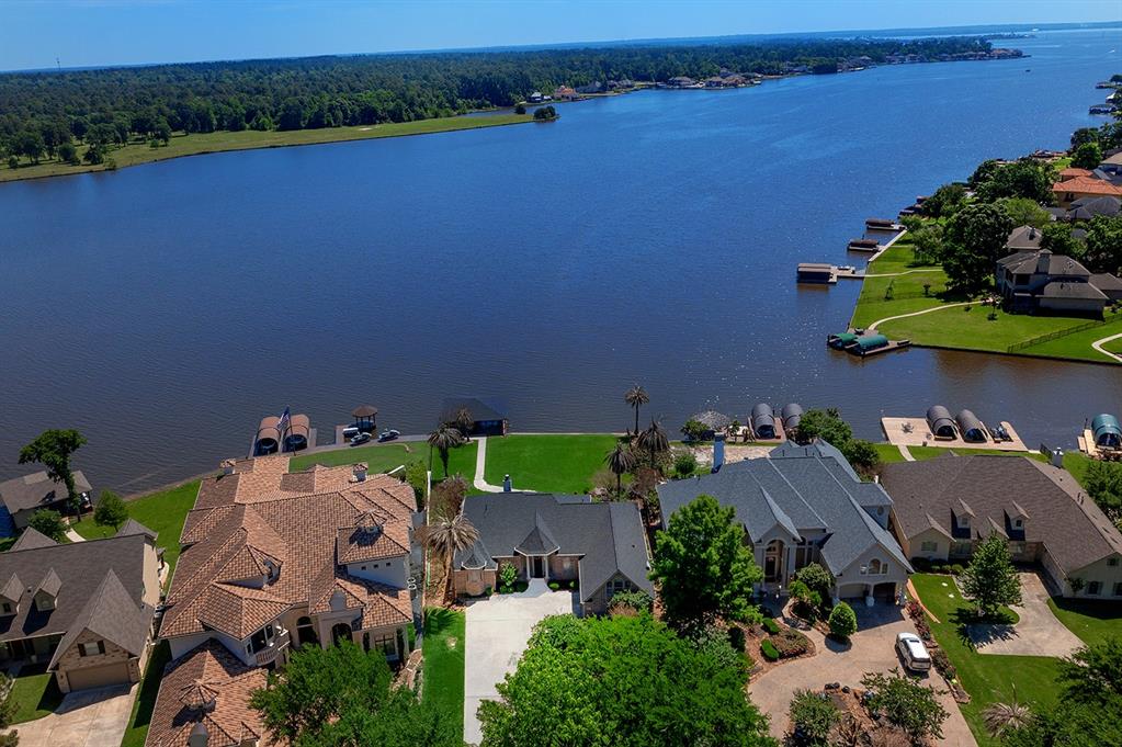 19916 Gemstone Dr, Montgomery, TX 77356