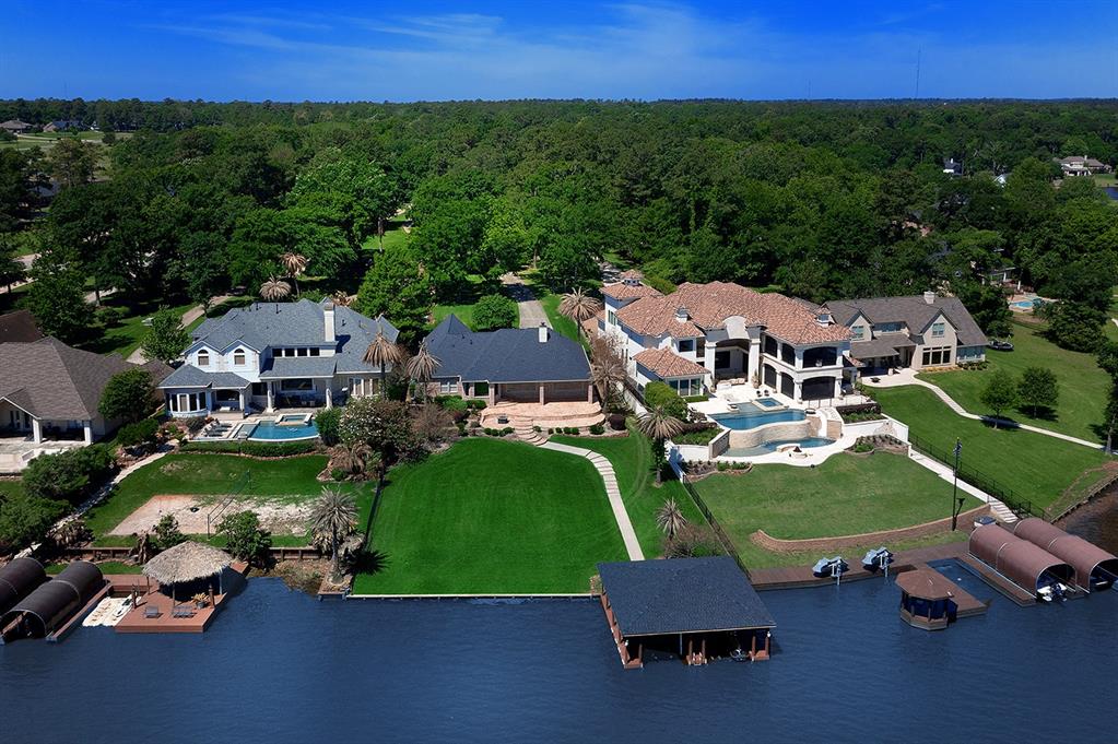 19916 Gemstone Dr, Montgomery, TX 77356