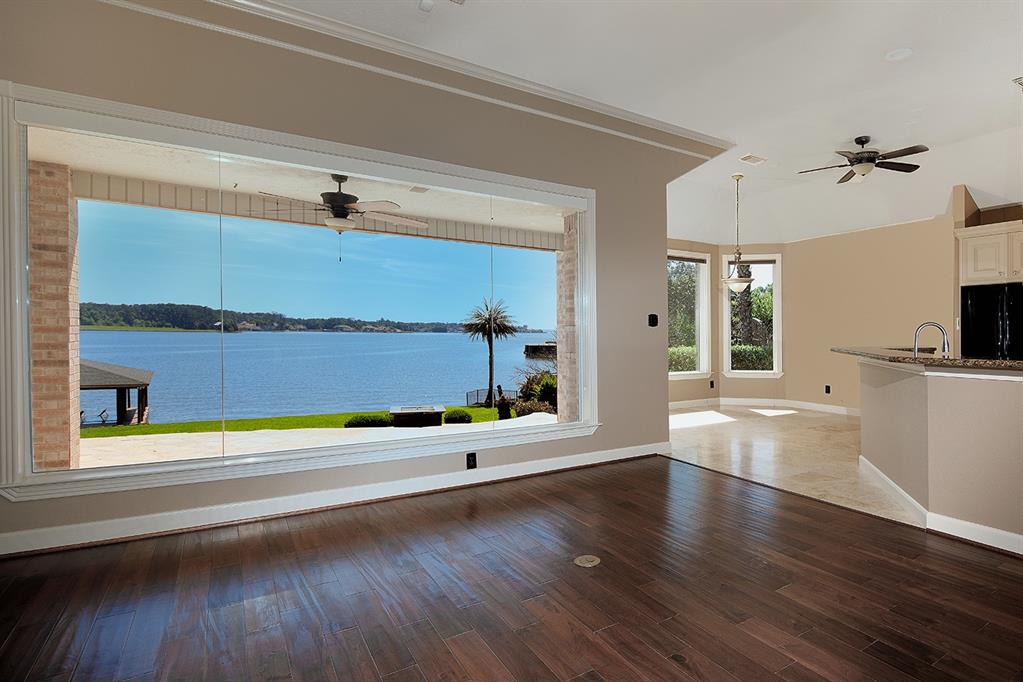 19916 Gemstone Dr, Montgomery, TX 77356