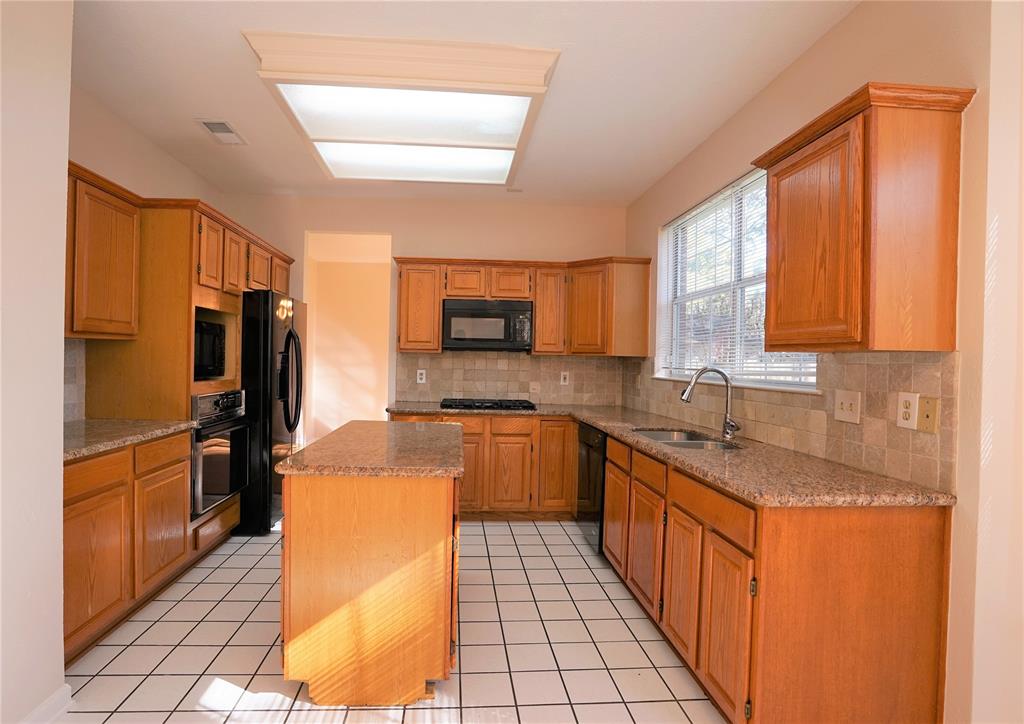 7 Shinyrock Pl Spring Tx 77381 Har Com