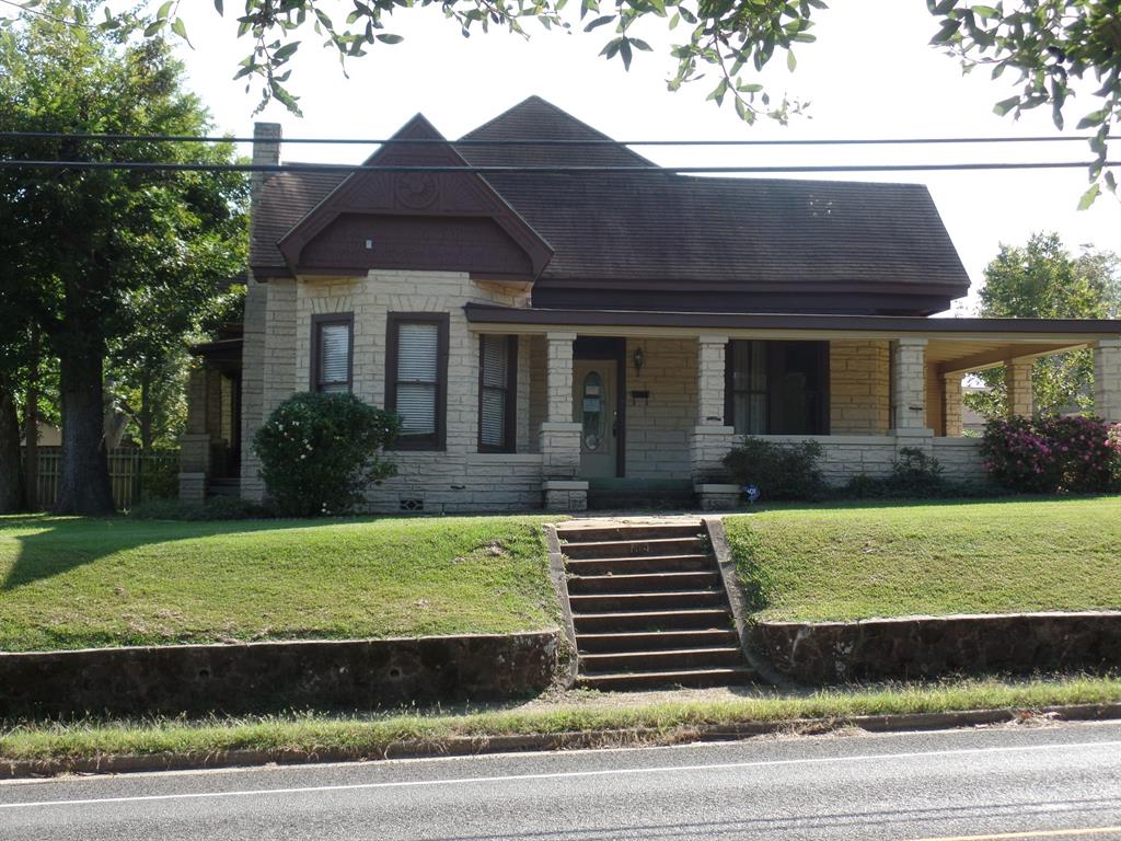 402 E Main St, Henderson, TX 75652