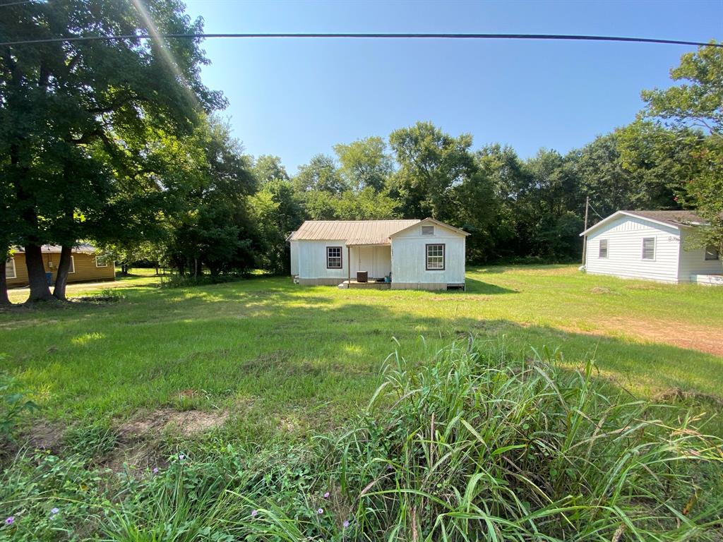 1906 Martin Luther King Jr Dr  