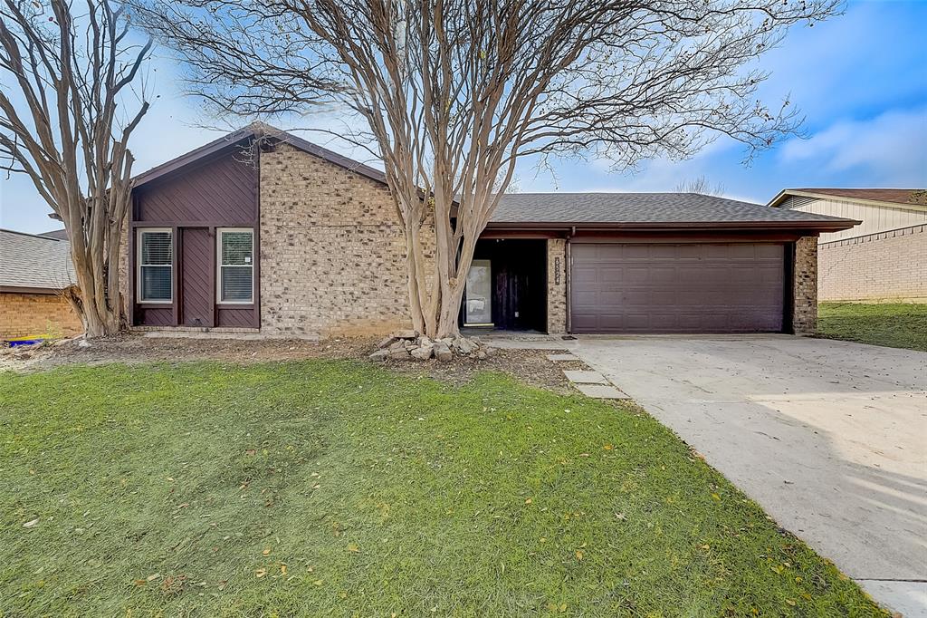 6524 N Park Dr
