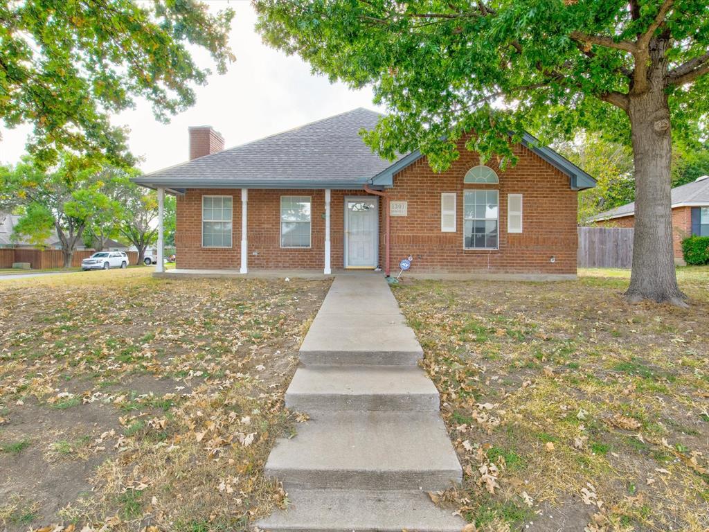 1301 Highcrest Dr