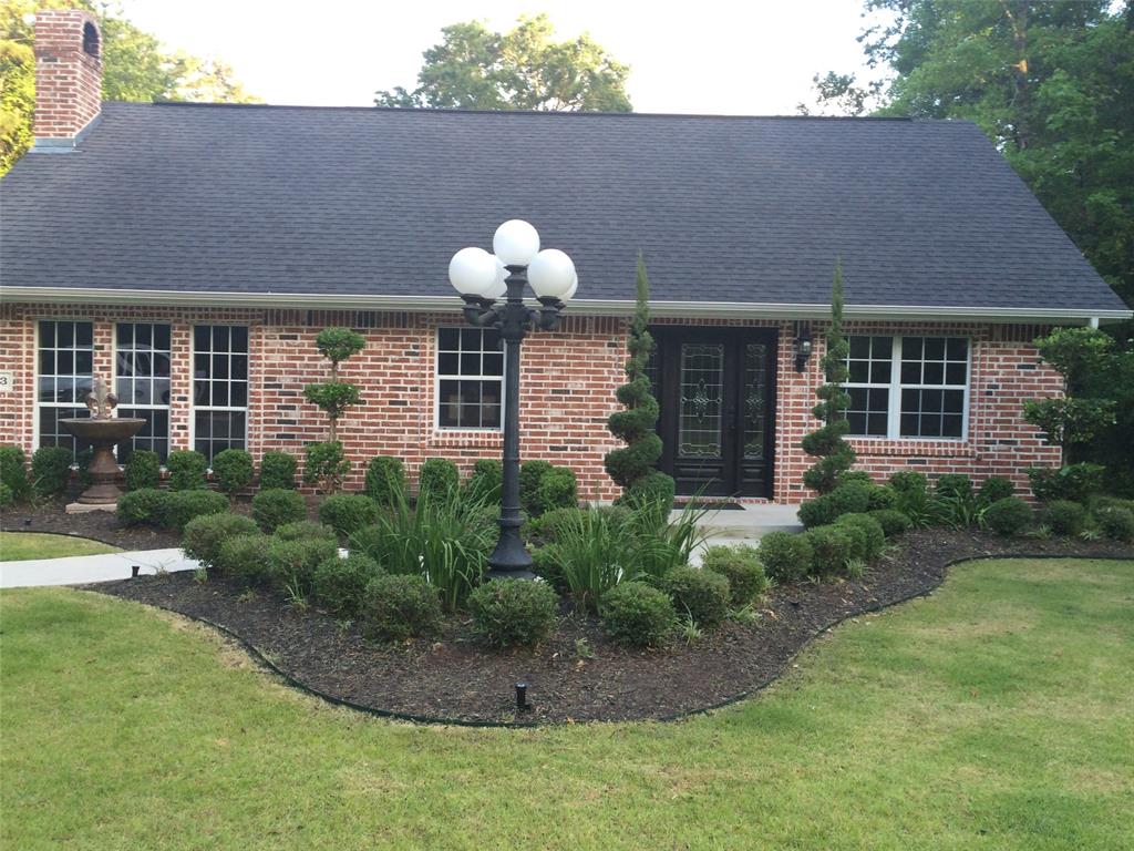 1103 Wildwood Dr  