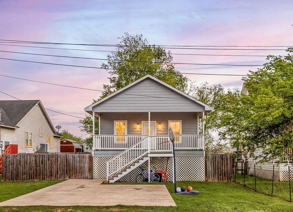 292 Arrowhead Dr  