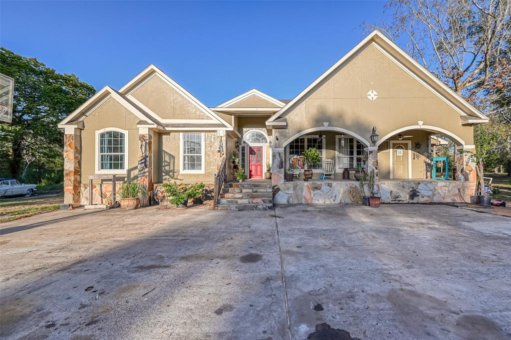 7207 County Road 194, ALVIN, TX 77511