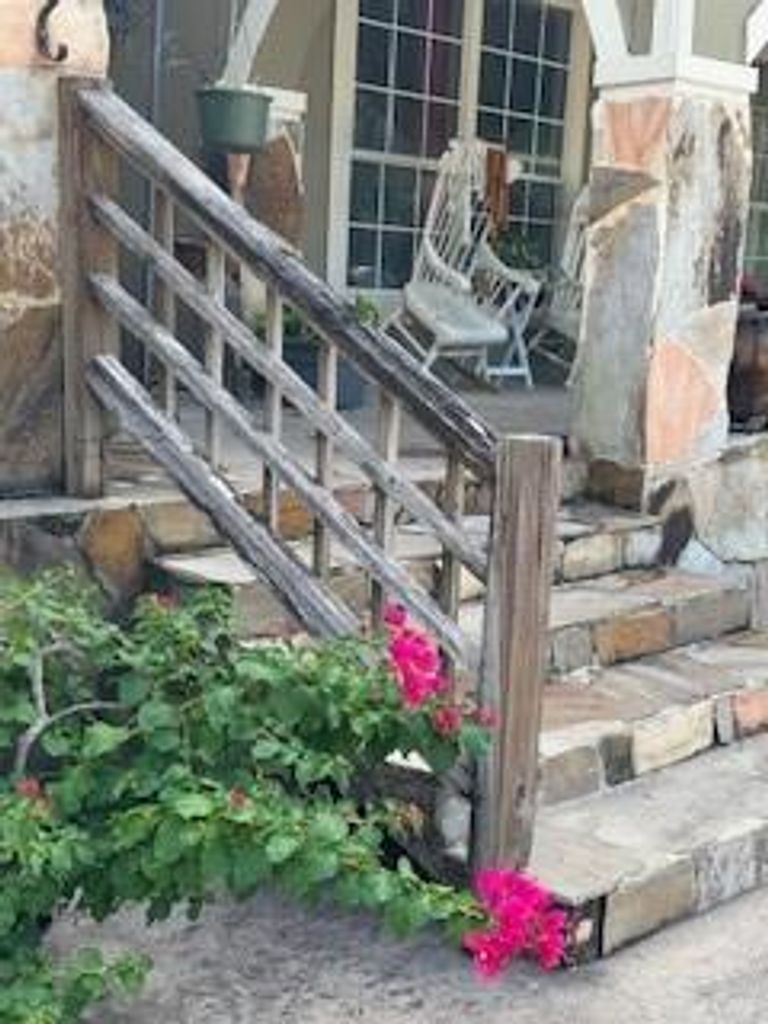 7207 County Road 194, ALVIN, TX 77511