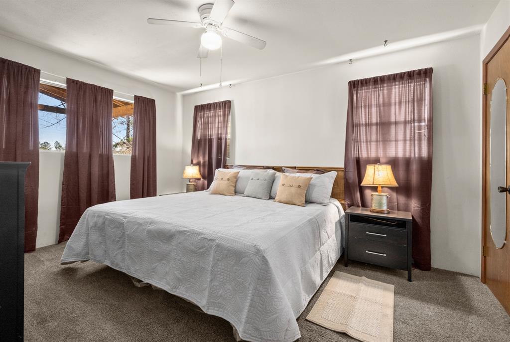 903 Yaupon Cove Dr, ONALASKA, TX 77360