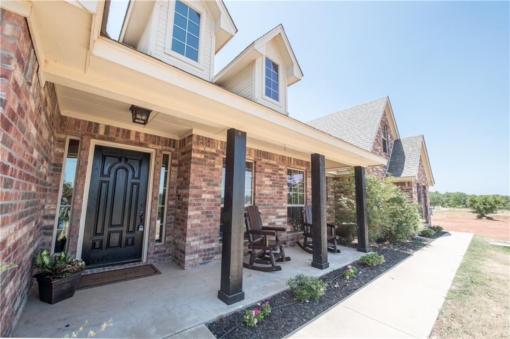 142 Lakeside Dr  