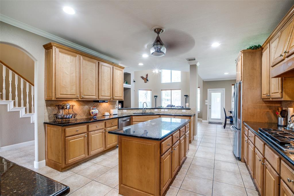 2716 Silverstone Way, Conroe, TX 77304