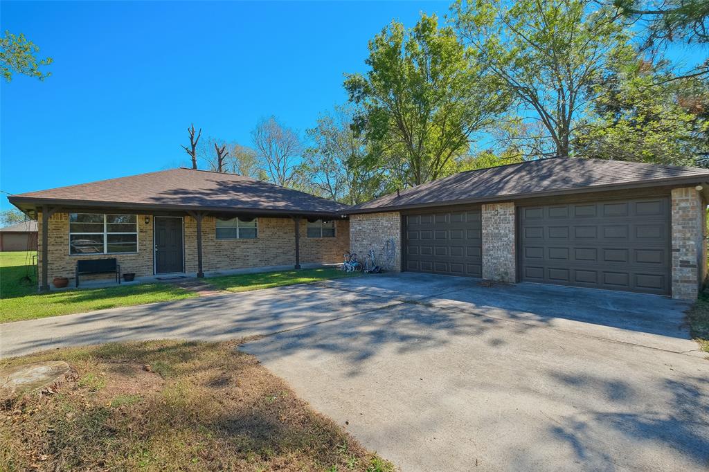 8831 Masters Rd, MANVEL, TX 77578