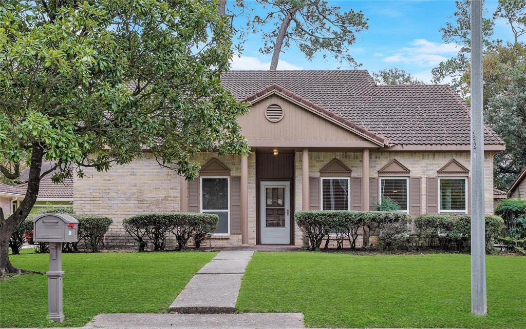 3739 Blue Lake Dr, SPRING, TX 77388