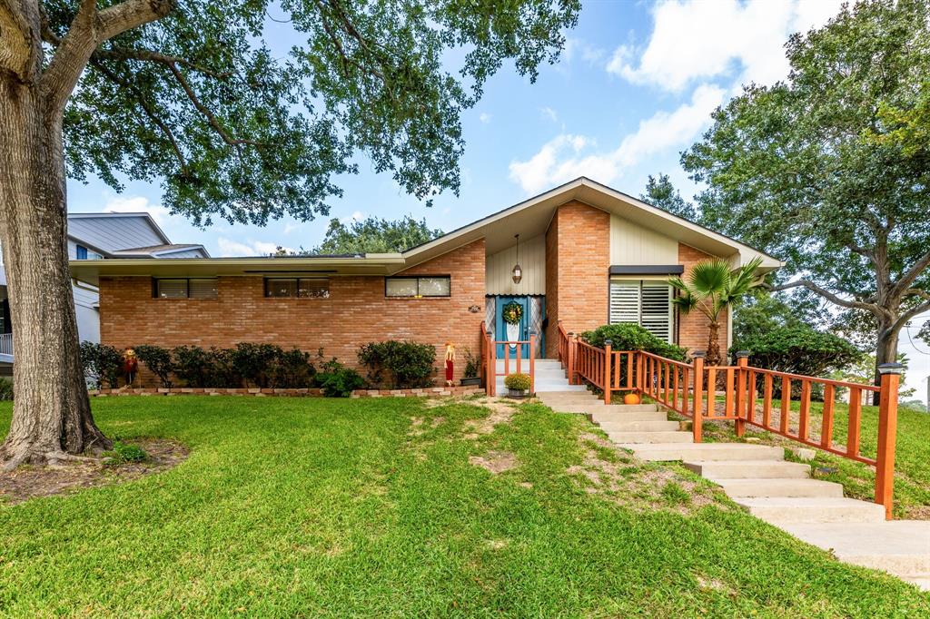 702 Timber Cove Dr, SEABROOK, TX 77586