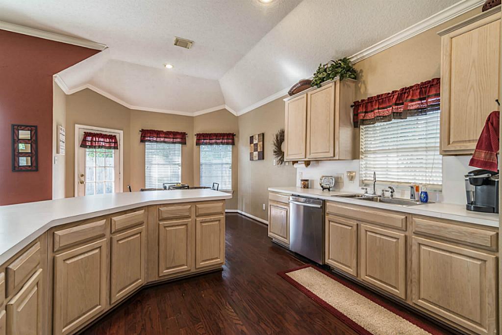 2403 Dixie Woods Dr, PEARLAND, TX 77581