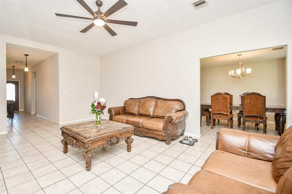 338 Kansas Ave, ORCHARD, TX 77485