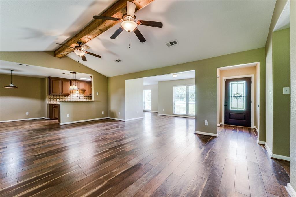 138 Lakewood Dr, ANGLETON, TX 77515