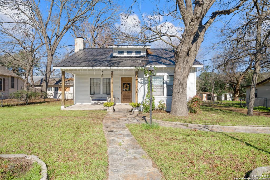 608 Riv Rd  
