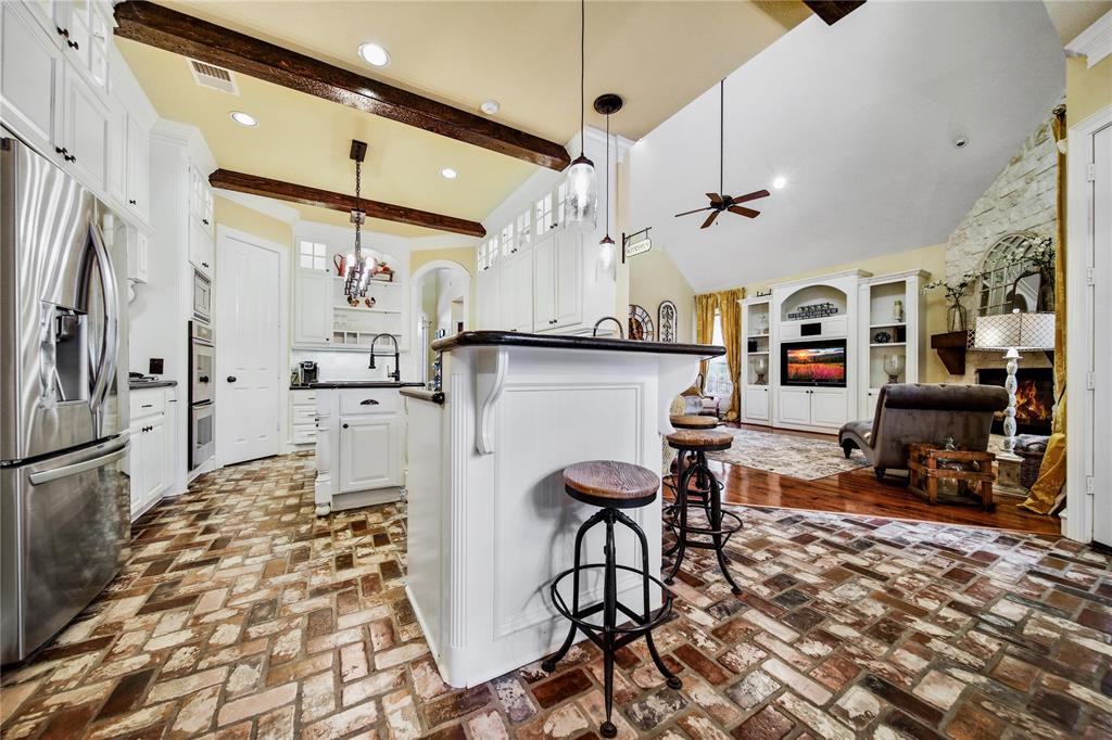 6119 Canyon Creek Ln, Conroe, TX 77304