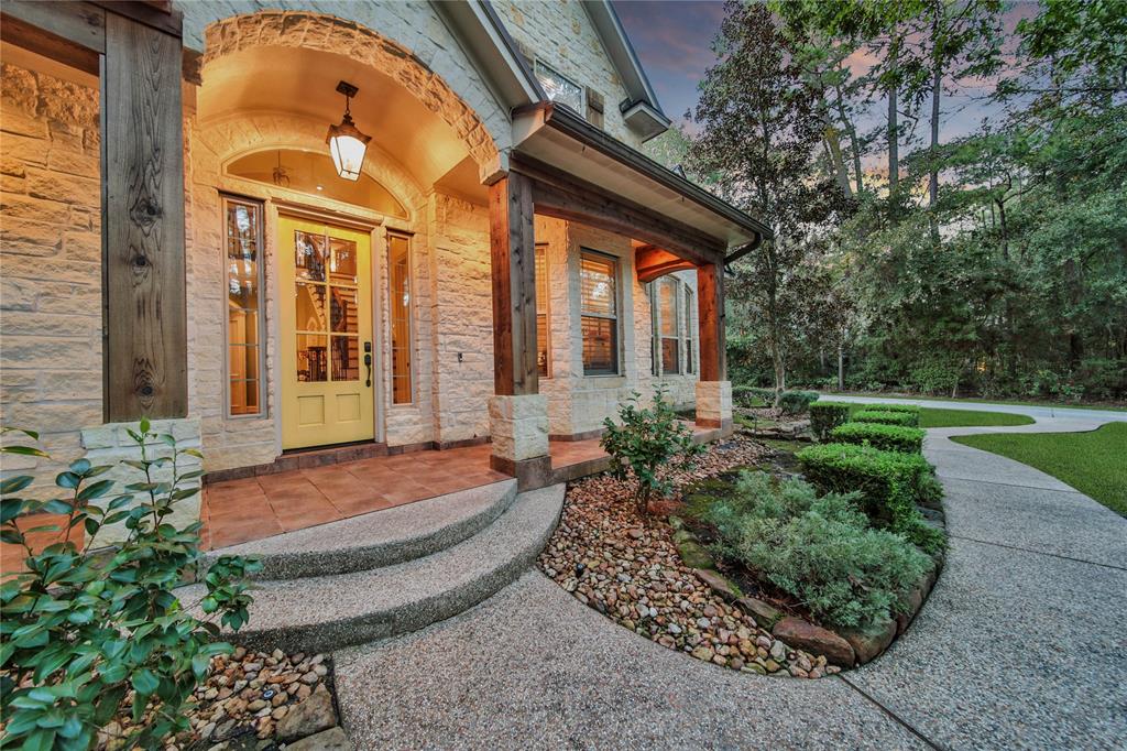 6119 Canyon Creek Ln, Conroe, TX 77304