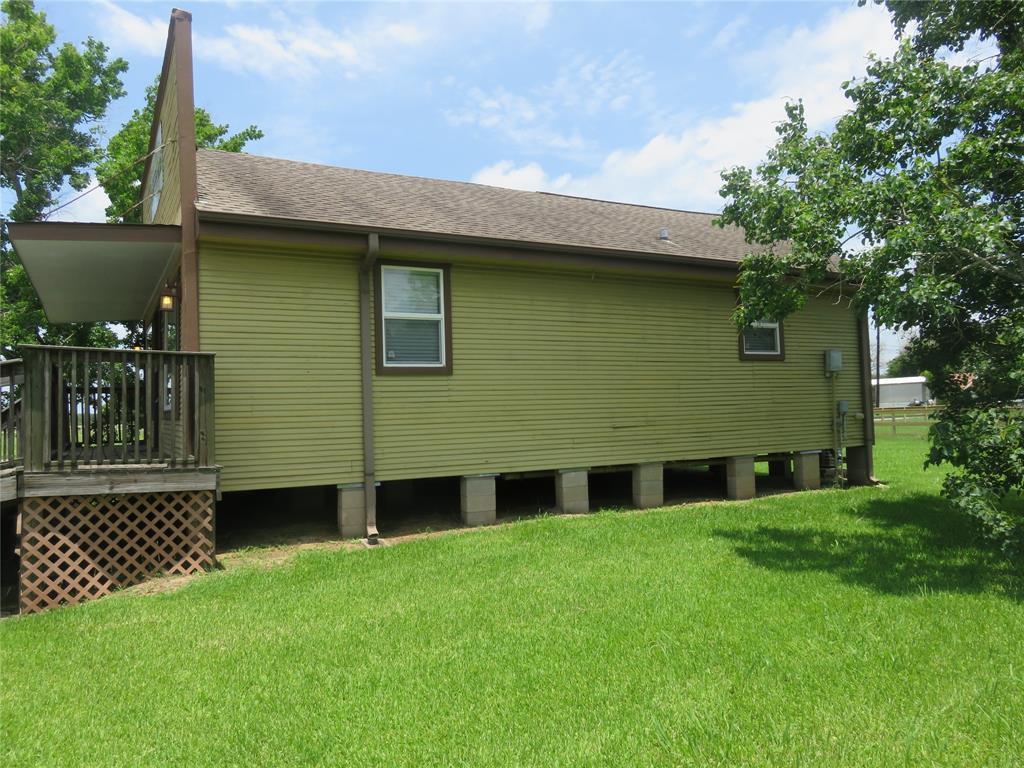 203 S 7th St, BEASLEY TX 77417