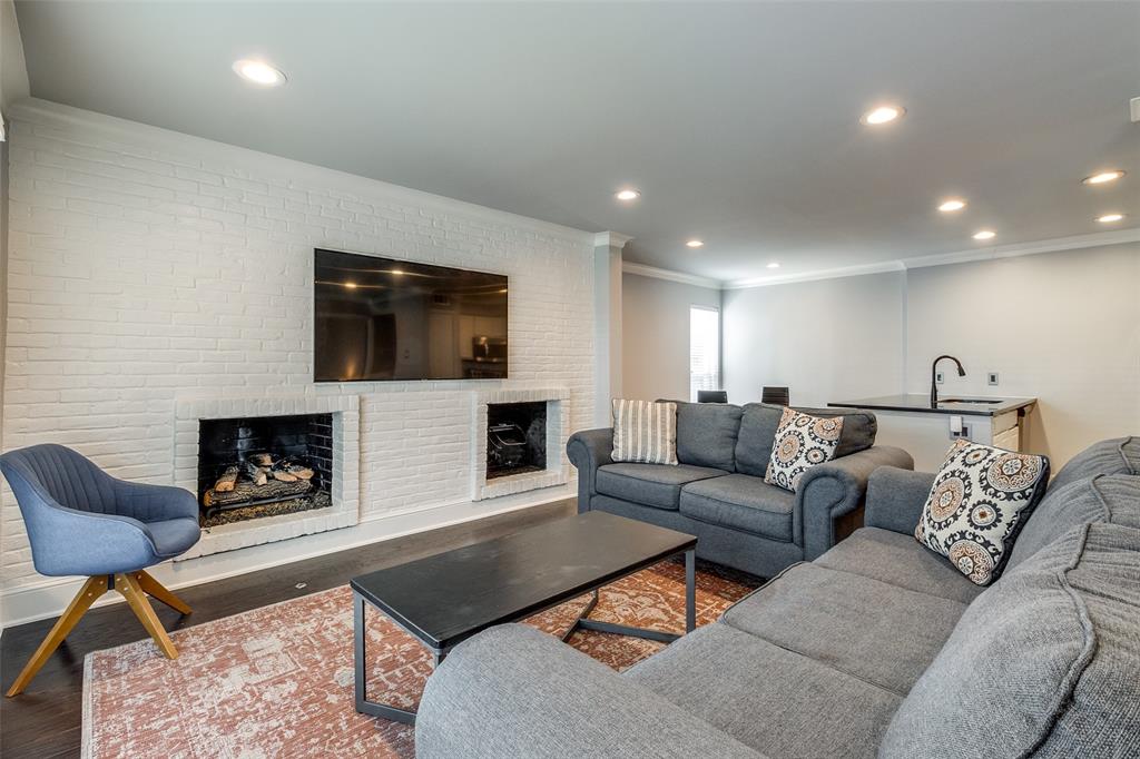 5930 Sandhurst Ln Unit 118