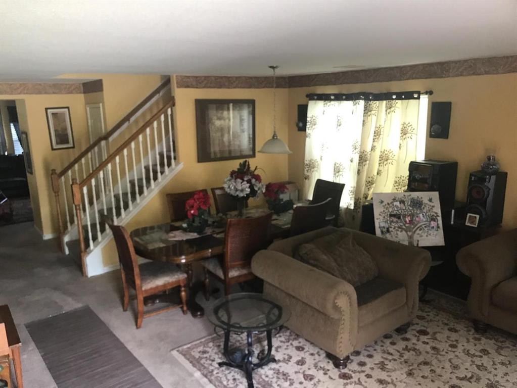 302 Remington Heights Dr, HOUSTON, TX 77073