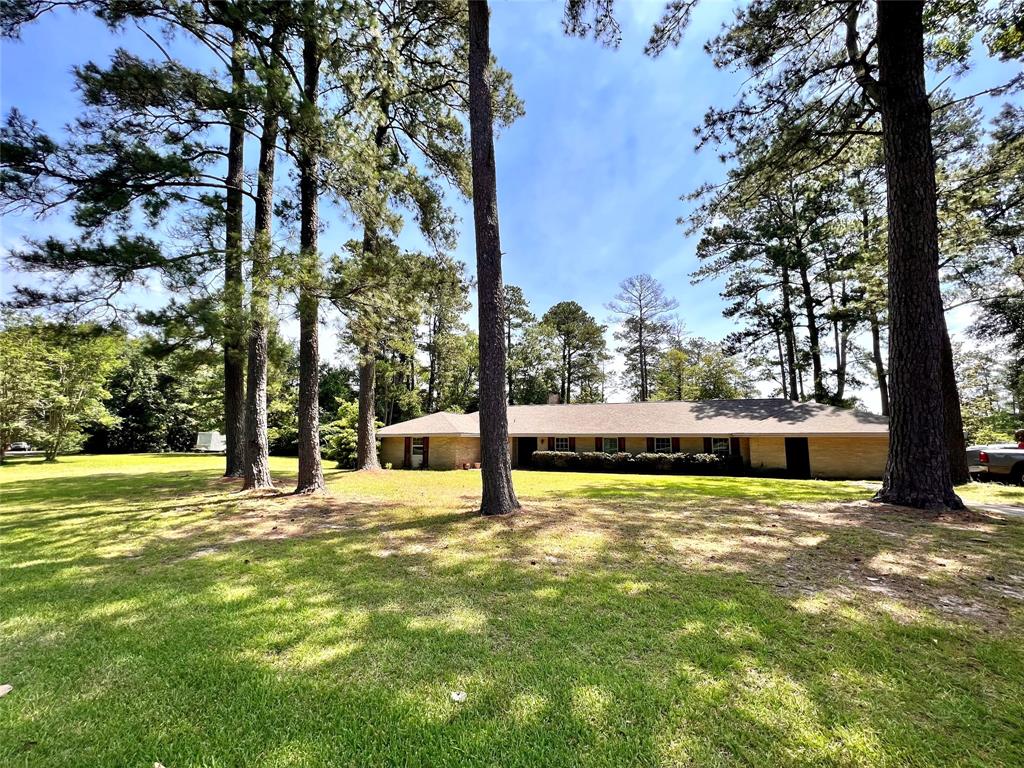 34 Lake Dr, WOODVILLE, TX 75979