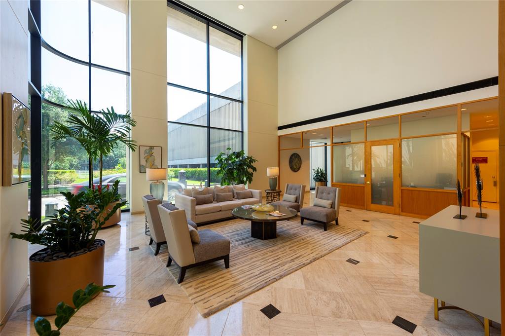 1701 Hermann Dr Unit 24C