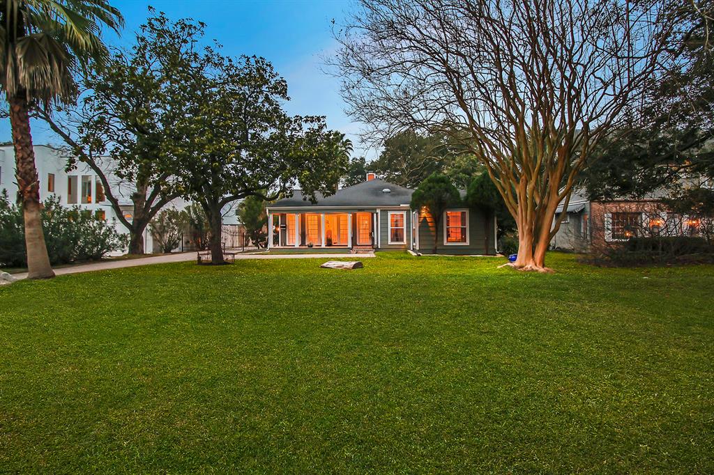 4804 Bellaire Blvd, BELLAIRE, TX 77401