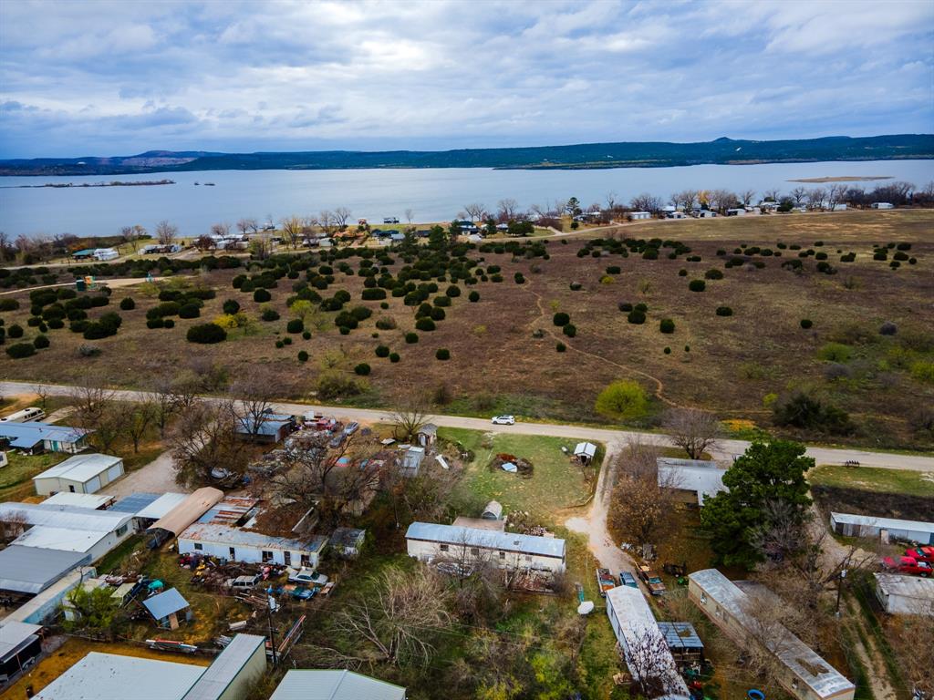 324 Pickwick Dr  