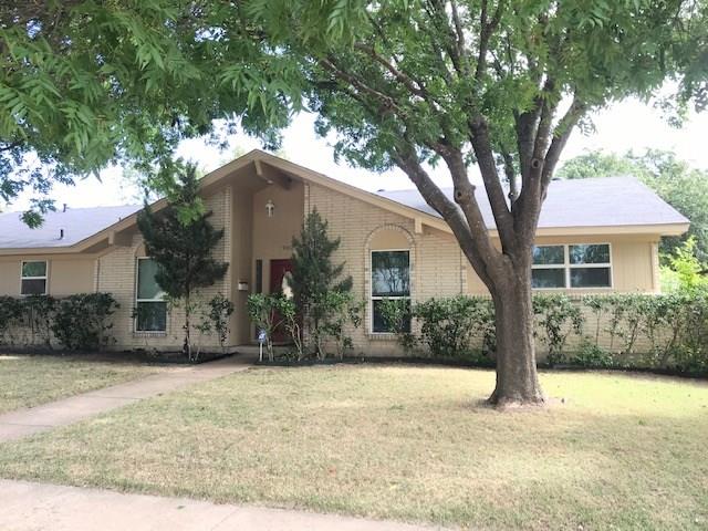 902 Bradfield Dr  