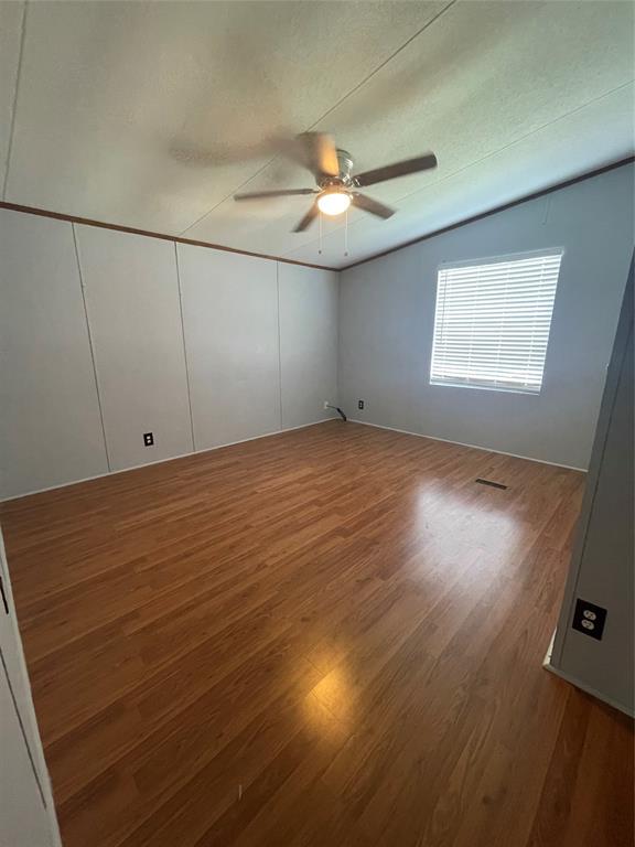 41986 Addie Gee Rd, Hempstead, TX 77445